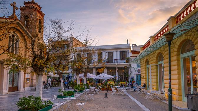Γιατί λέμε στου Ψυρρή και όχι στο Ψυρρή; Και οι άλλες γενικές της Αθήνας