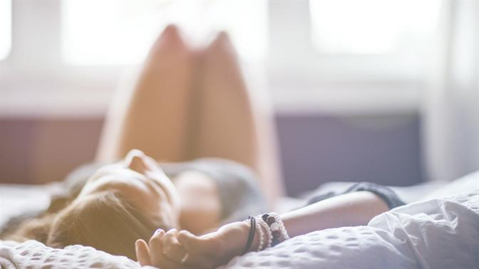 Είναι νορμάλ να φαντασιώνομαι άλλους αν είμαι σε σχέση;