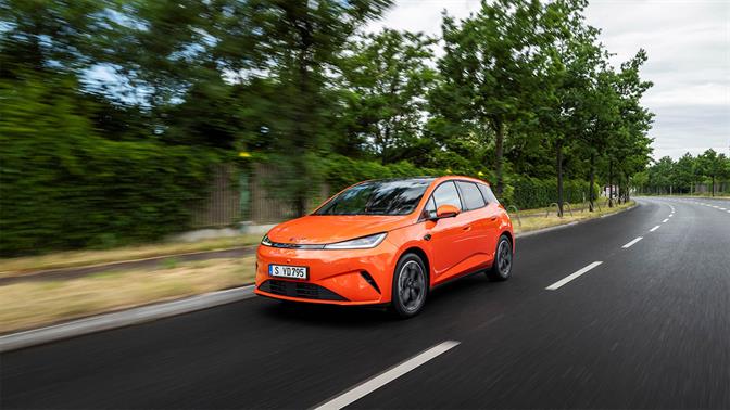 Από 22.990 ευρώ το BYD Dolphin G DM-i