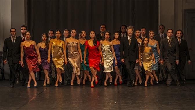 Kontakthof: Η παράσταση της Pina Bausch επιστρέφει στο Εθνικό Θέατρο