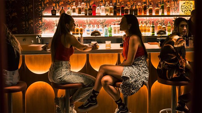Το Bar 2046 είναι το νέο αγαπημένο «μυστικό» μπαράκι του κέντρου