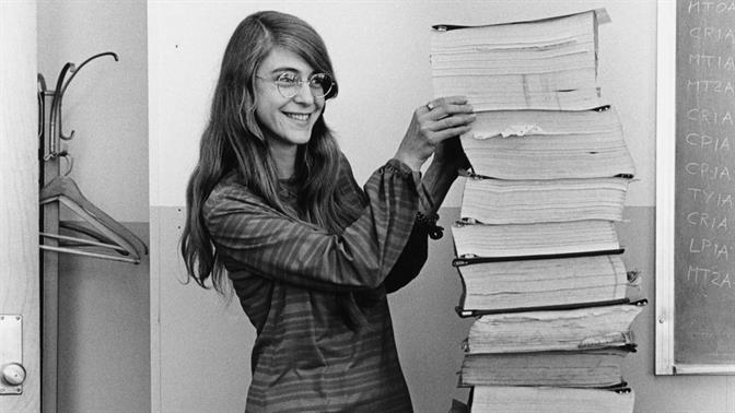 Margaret Hamilton: Η γυναίκα που έμαθε στους υπολογιστές να μην πανικοβάλλονται