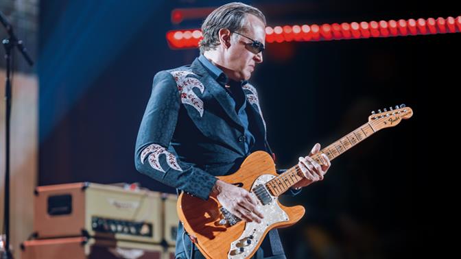 Ο Joe Bonamassa στο Δημοτικό Θέατρο Λυκαβηττού την Παρασκευή 2 Ιουλίου