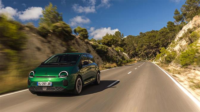 Renault: Ισχυρά έσοδα παρά την πίεση των Κινέζων ανταγωνιστών