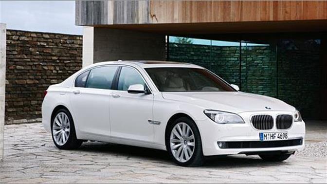 BMW 760: H ναυαρχίδα αποκαλύπτεται