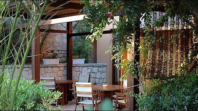 Ραστώνη: Boutique weekends στην Αίγινα 