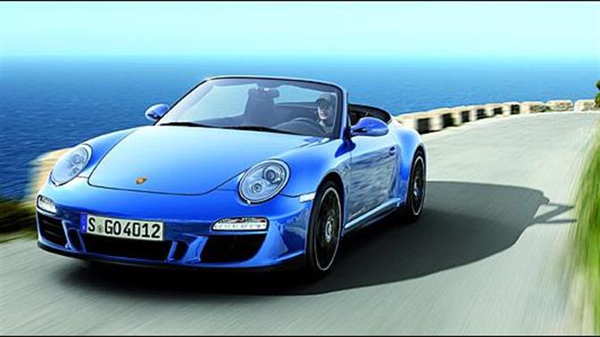 Νέα 4κίνητη Porsche 911: Γρηγορότερη, ελαφρύτερη και... οικονομικότερη