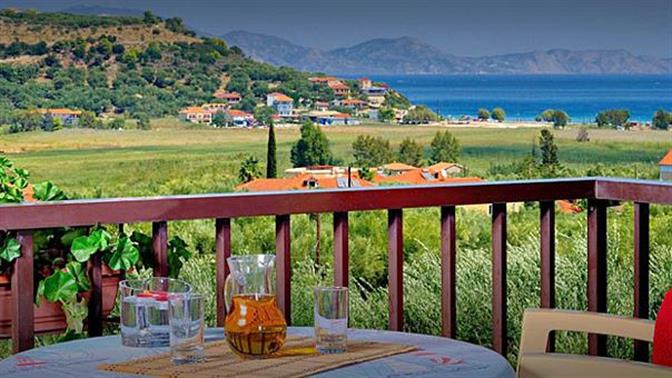 Ιόνιο: 10 δίκλινα δωμάτια κάτω από 50€ 