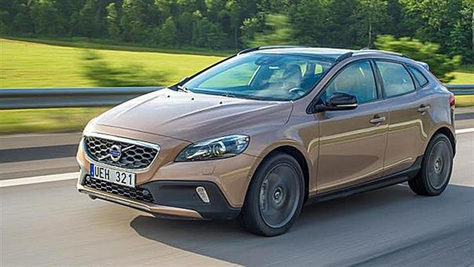 Volvo: Δωρεάν το αυτόματο κιβώτιο στο V40 