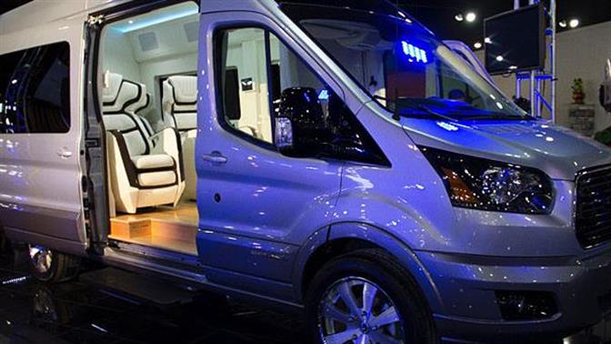 Ford Transit Skyliner: Ένα ιδιωτικό jet σε τροχούς