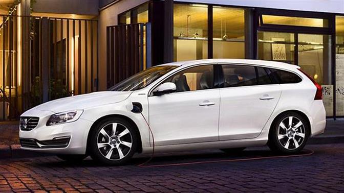 V60 Plug-in Hybrid: 1,8 λίτρα ντίζελ για 100 χλμ!