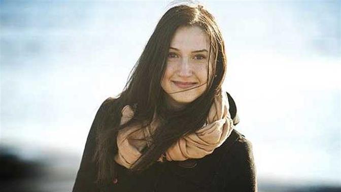 27χρονη μετανάστρια μουσουλμάνα υπουργός στη Σουηδία 