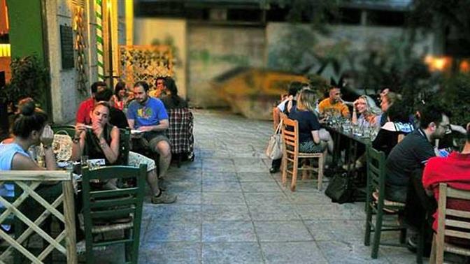 Η Vogue εξυμνεί το Κουκάκι 