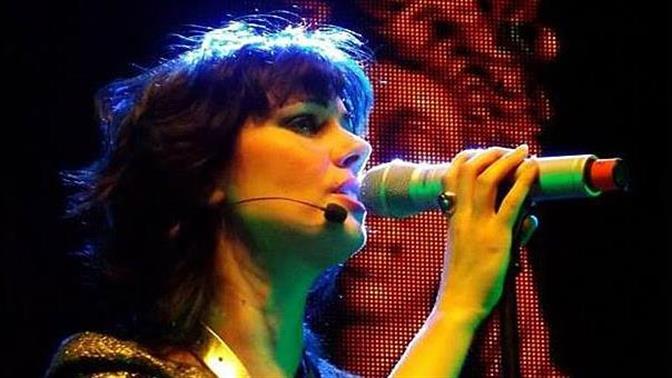 Emma Shapplin: «Η ροκ μου έδωσε αυτοπεποίθηση» 