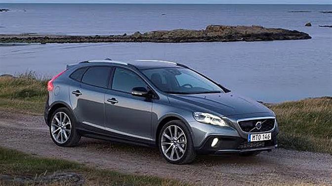 Volvo V40: Με 152 ίππους και αυτόματο κιβώτιο