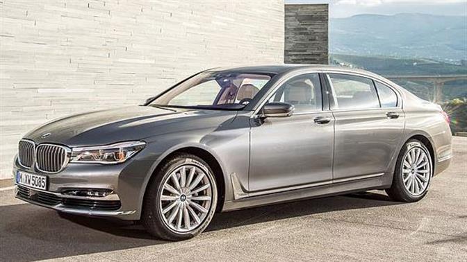 H BMW Σειρά 7 ανεβάζει τον πήχη στις λιμουζίνες
