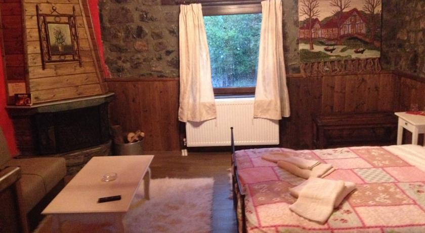 Υπέροχα δωμάτια με τζάκι σε ελληνικά χωριά