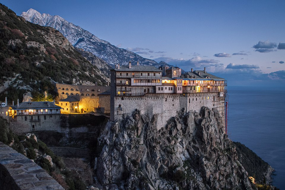 Τα 12 πιο όμορφα μοναστήρια και εκκλησίες της Ελλάδας!