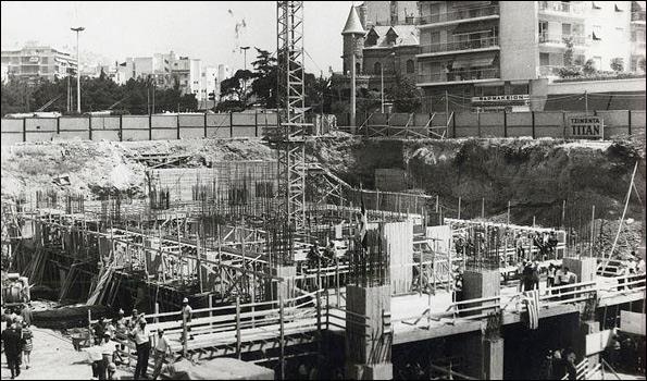 Θεμελίωση του Πύργου των Αθηνών το 1968. Στο βάθος διακρίνεται η γραφική βίλα Μαργαρίτα. 